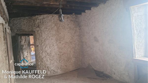 Maison de caractère à rénover – Olliergues