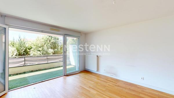APPARTEMENT 4 PIECES 77.58 m2 +  TERRASSE + 2 PARKINGS - CALME - LUMINEUX - PROCHE T10 et COMMERCES
