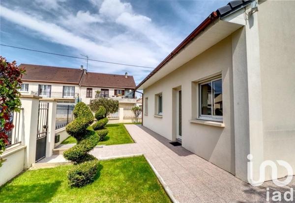 Maison 5 pièces de 100 m² à Courtry (77181)