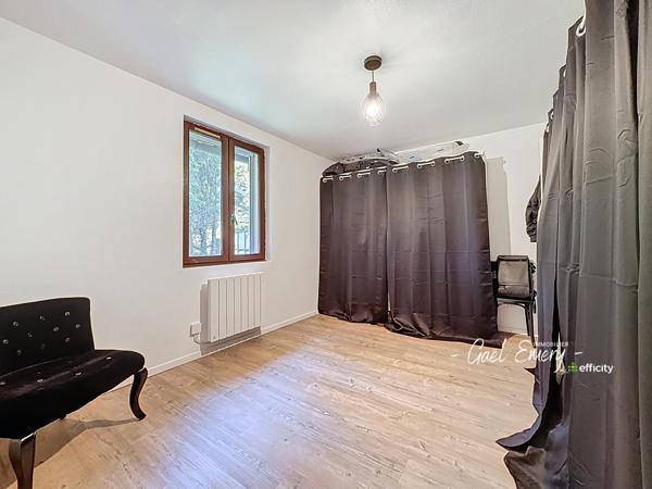 Maison 7 pièces - 210 m² Exclusivité efficity