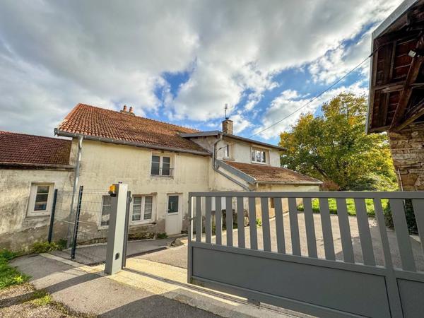 Vente Maison de village 7 pièces 271 m2 à Saint-Broingt-le-Bois
