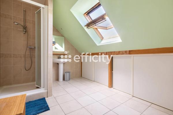 Maison
         7 pièces
        - 199 m² Exclusivité 475 000 € *