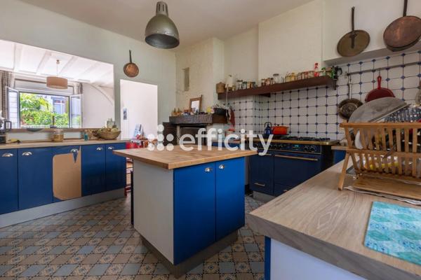 Maison
         7 pièces
        - 199 m² Exclusivité 475 000 € *