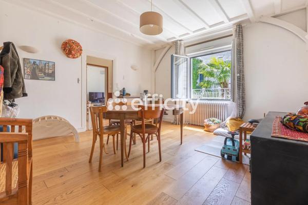 Maison
         7 pièces
        - 199 m² Exclusivité 475 000 € *