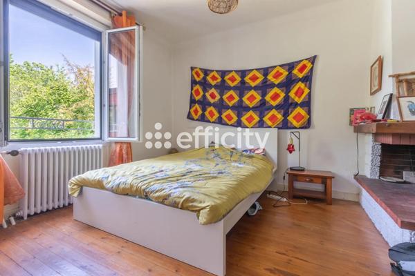 Maison
         7 pièces
        - 199 m² Exclusivité 475 000 € *