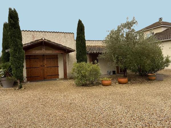 Grande maison de 4/5 chambres avec piscine, grand jardin dans un cadre paisible