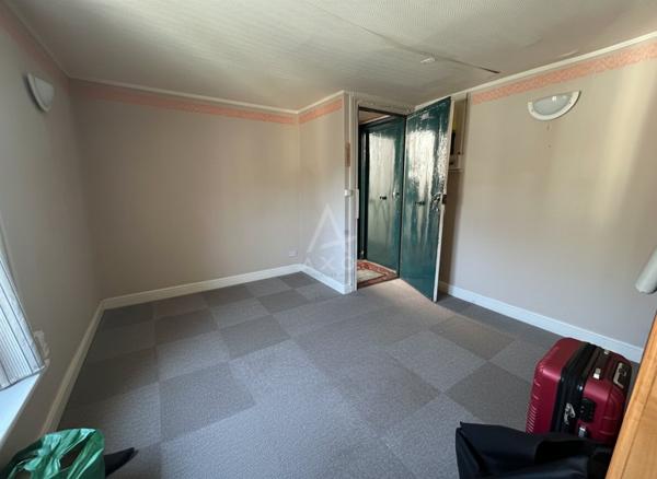 Rue du Faubourg Saint-Martin studio de 12m²