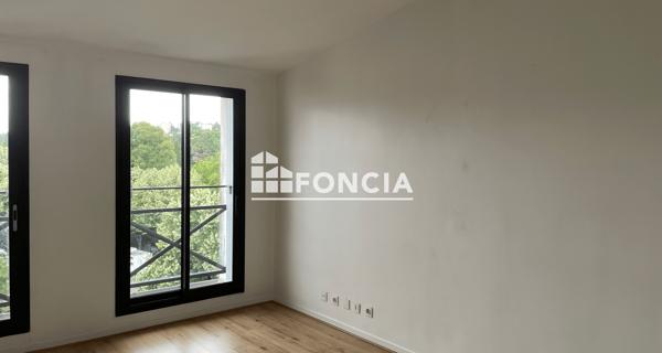 Location Studio 29.25 m² - Sceaux 92330