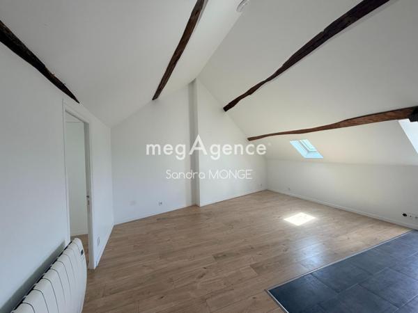 Immeuble à AUNEAU-BLEURY-SAINT-SYMPHORIEN, 28700 - 200m²