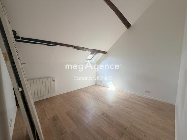 Immeuble à AUNEAU-BLEURY-SAINT-SYMPHORIEN, 28700 - 200m²