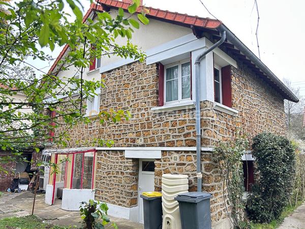 Vente Maison158 m² - 8 Pièces - VILLENEUVE LE ROI (94290)