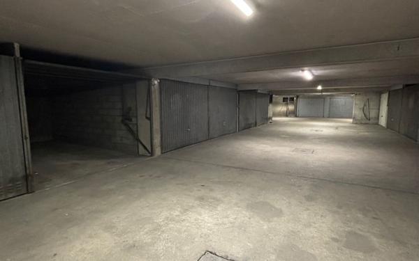 Stationnement à vendre    13 m2 Paris 20
