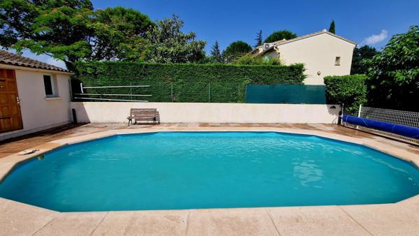 villa 4 pieces sur 1061 m² de terrain 84500 bollene Bollène (84500)