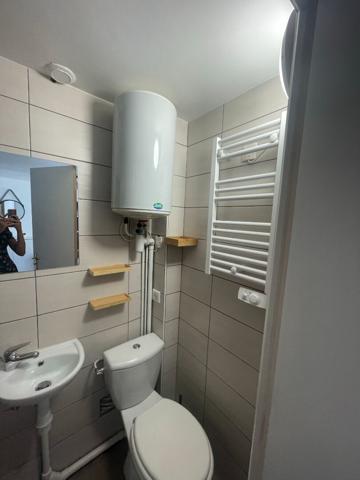 STUDIO MEUBLE REFAIT A NEUF ABONNEMENTS TOUT COMPRIS
