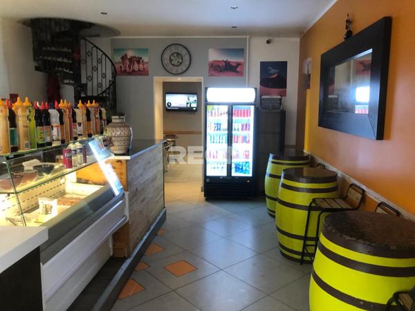 Lesparre-Médoc (33340) Immeuble avec murs et fond de commerce Restaurant