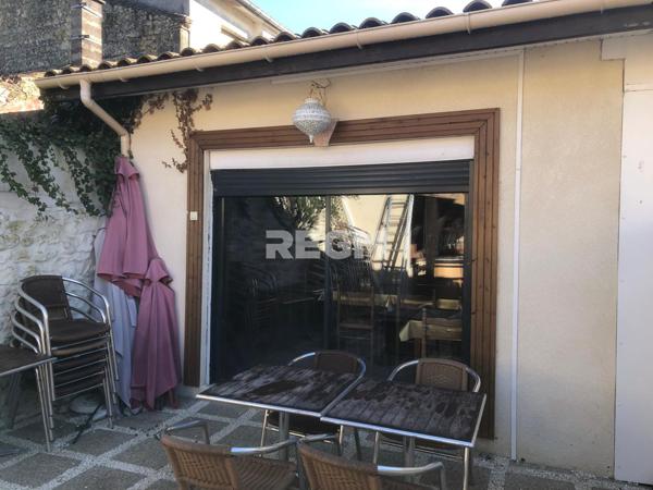 Lesparre-Médoc (33340) Immeuble avec murs et fond de commerce Restaurant