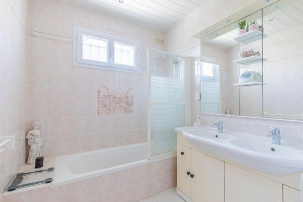 Maison Crosne 7 pièce(s) 111 m2