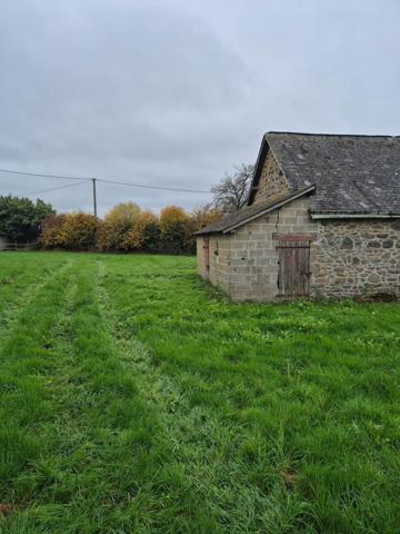 Longère à Rénover Entièrement sur la Commune d'Aron