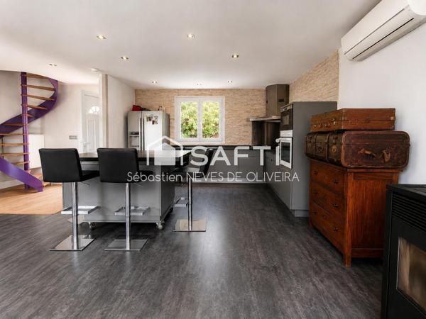 Maison familiale avec grand terrain de 1 157 m²