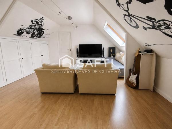 Maison familiale avec grand terrain de 1 157 m²