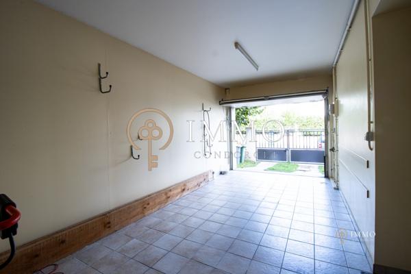 Maison 7 pièces 150m² de plain pied proche école, au calme.