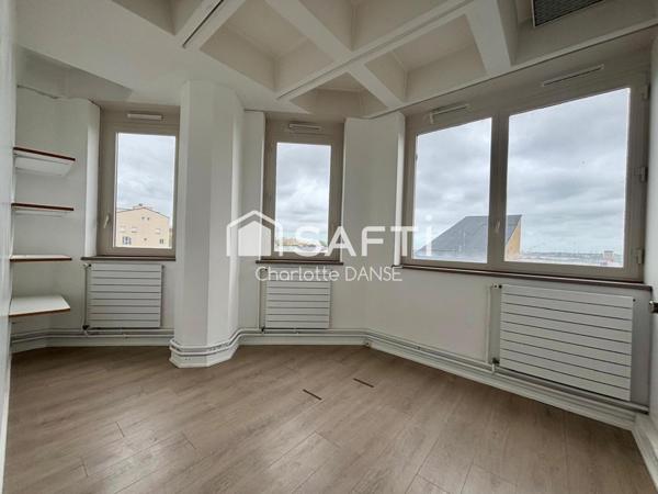 Bureaux 130 m² -- Immeuble avec ascenseur – Idéal professions libérales ou investisseurs