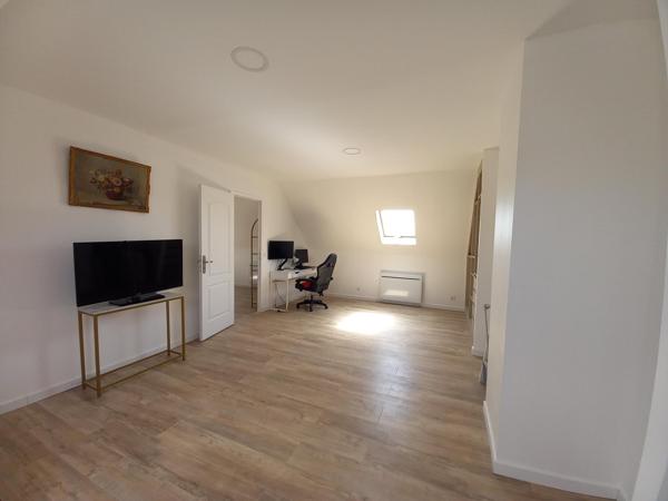 Pavillon familial 3 chambres avec potentiel dans un village calme