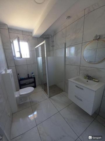 Pavillon familial 3 chambres avec potentiel dans un village calme