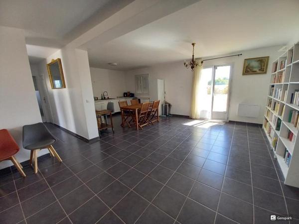 Pavillon familial 3 chambres avec potentiel dans un village calme