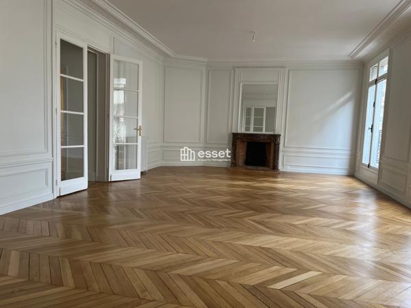 Location Appartement 7 pièces 230 m² - Paris 75016