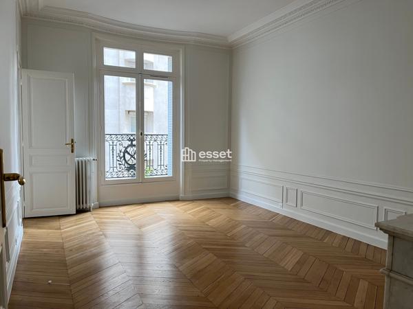 Location Appartement 7 pièces 230 m² - Paris 75016