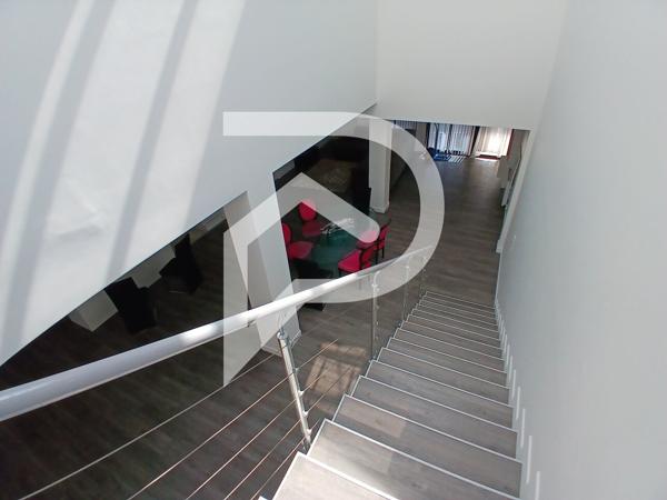 Loft 5 pièces 153 m2
