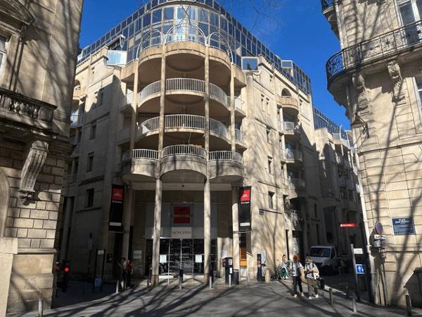 Parking à Bordeaux 2 Rue Beaubadat 33000 à louer