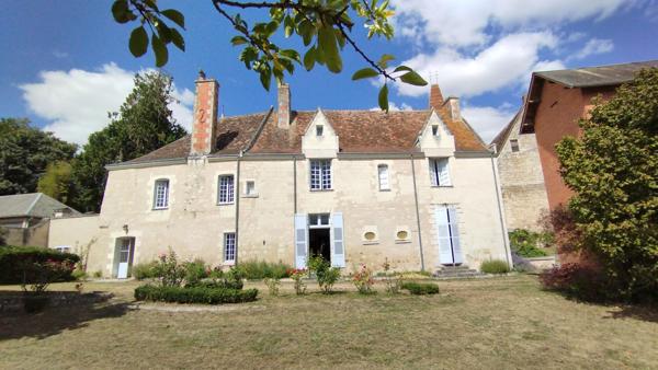 Propriété rare, destinée aux amoureux de belles demeures et de lieux de vie hors du commun ! [REF. 6903]