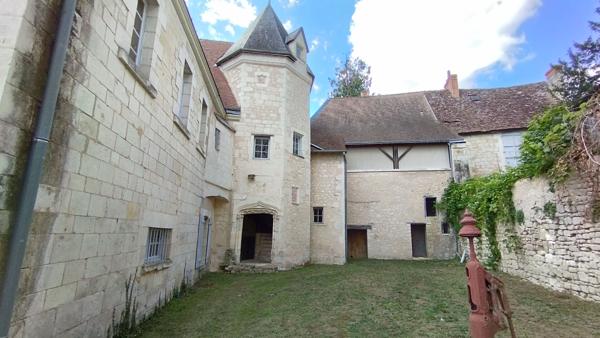 Propriété rare, destinée aux amoureux de belles demeures et de lieux de vie hors du commun ! [REF. 6903]
