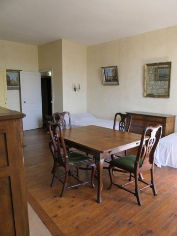 Propriété rare, destinée aux amoureux de belles demeures et de lieux de vie hors du commun ! [REF. 6903]