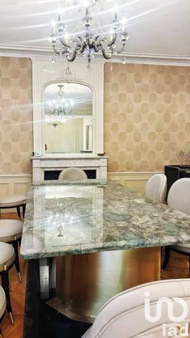 Location appartement 5 pièces 113 m² Paris 7