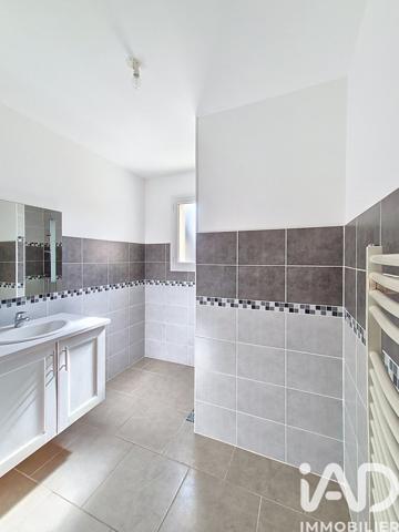 Maison à vendre 4 pièces 81 m² Angliers