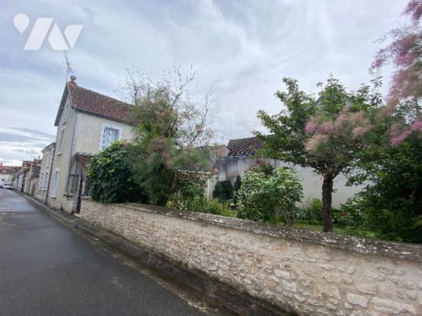 Maison avec jardin et garage dans le bourg