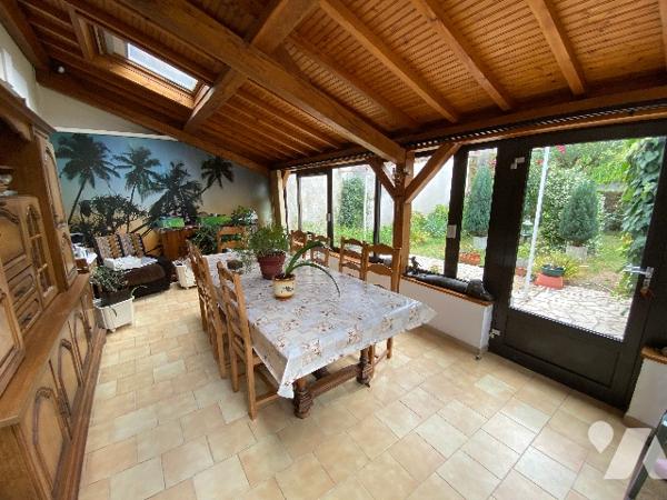 Maison avec jardin et garage dans le bourg