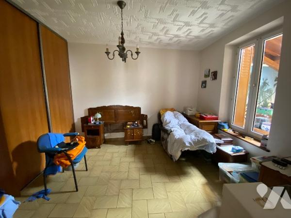 Maison avec jardin et garage dans le bourg
