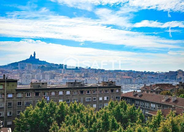 Appartement d’exception , Vue carte postale sur le Vieux-Port et Notre-Dame de la Garde