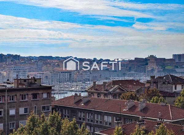 Appartement d’exception , Vue carte postale sur le Vieux-Port et Notre-Dame de la Garde