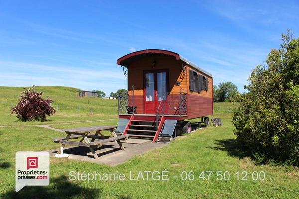 Propriété RARE et INSOLITE - Cantal (15) Vue exceptionnelle !!