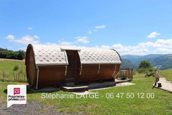 Propriété RARE et INSOLITE - Cantal (15) Vue exceptionnelle !!