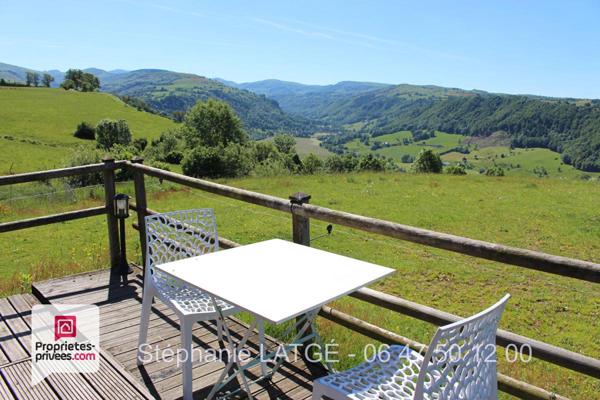 Propriété RARE et INSOLITE - Cantal (15) Vue exceptionnelle !!