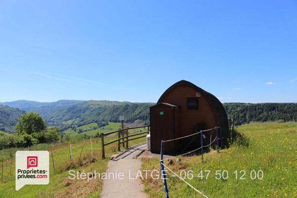 Propriété RARE et INSOLITE - Cantal (15) Vue exceptionnelle !!
