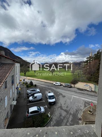 Hôtel-Bar-Restaurant-Pizzéria , appartement privé