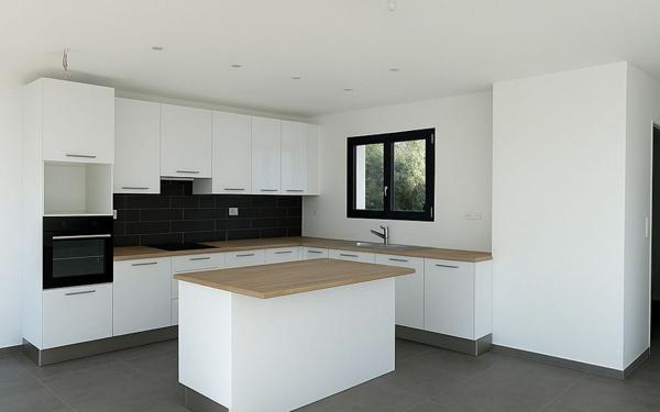 Maison à vendre    4 pièces •  Fitou