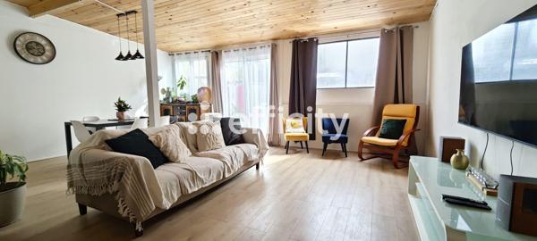 Maison
         6 pièces
        - 115 m² 279 000 € *
